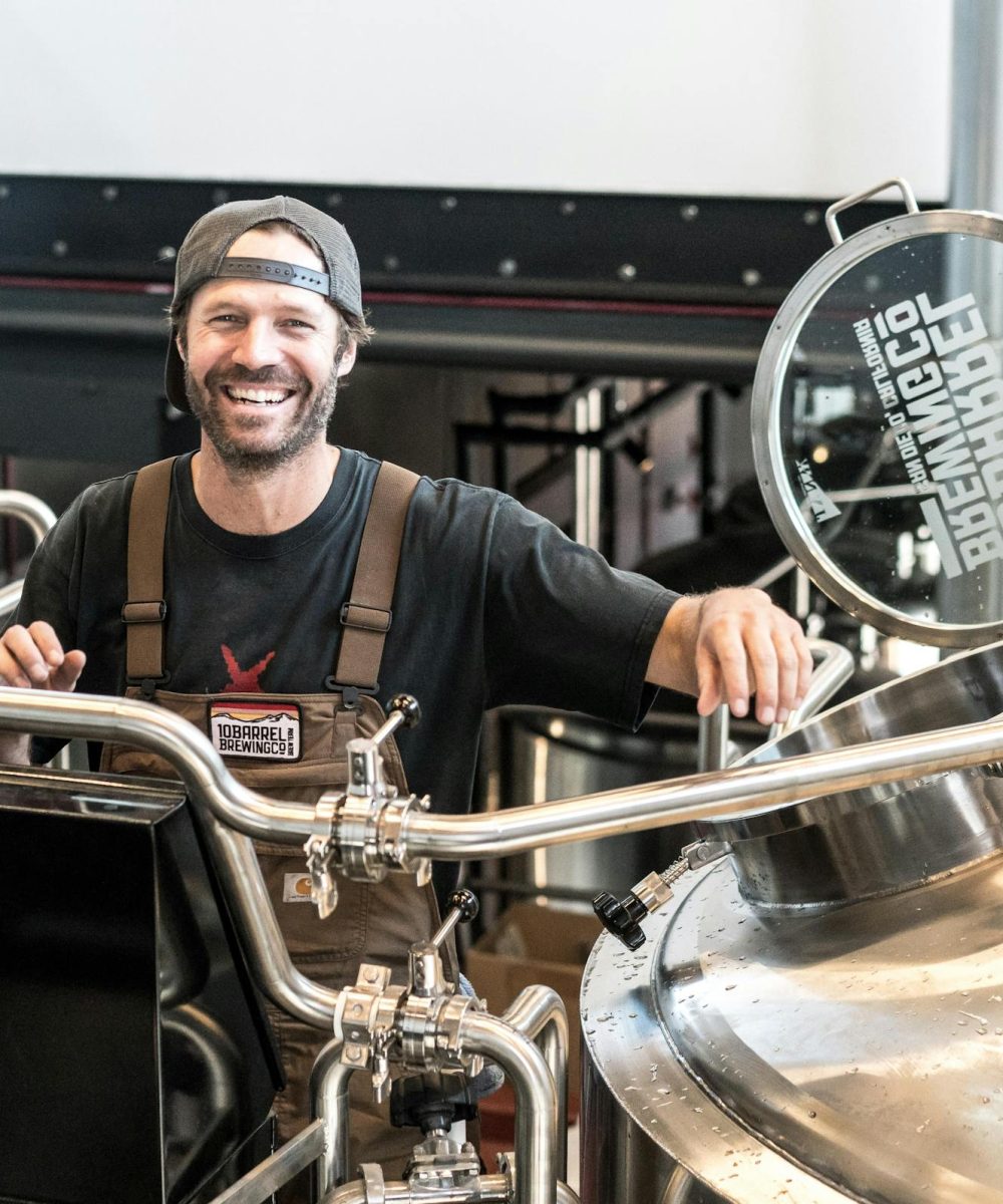 pexels-elevate-1267348